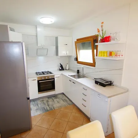 House Nena Semesterbostad Pula