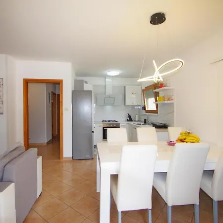 House Nena Semesterbostad Pula