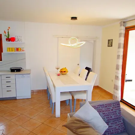 House Nena Pula