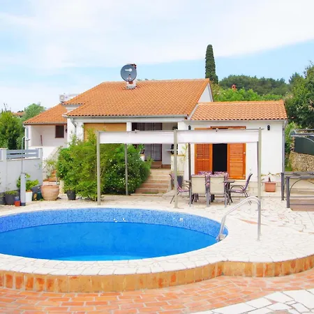 House Nena Holiday home Pula