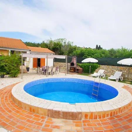 House Nena Holiday home *